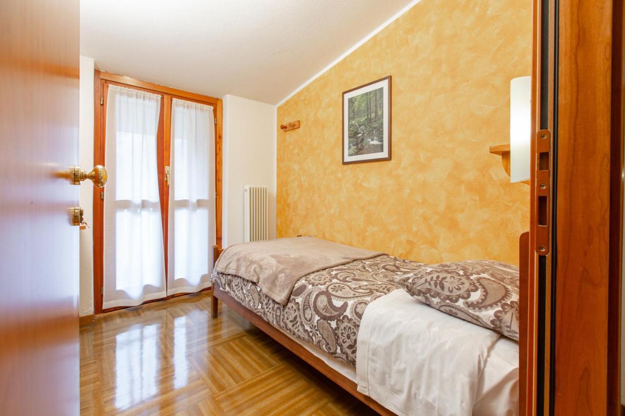 Hotel Biancospino Lanzada エクステリア 写真