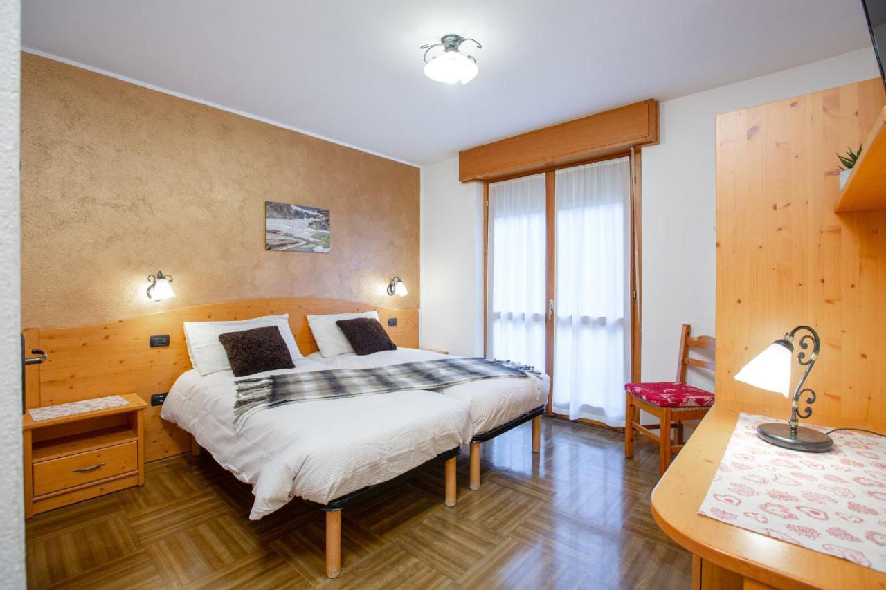Hotel Biancospino Lanzada エクステリア 写真