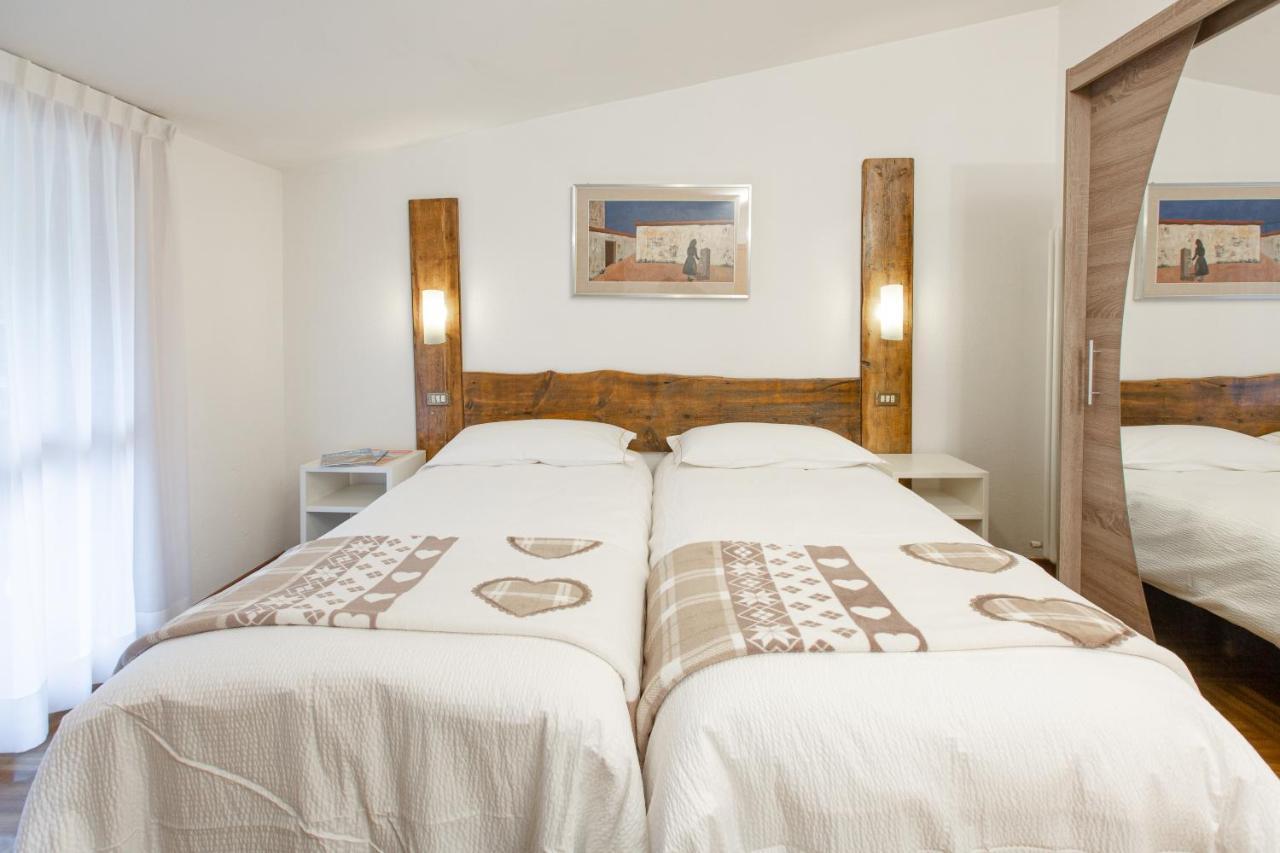 Hotel Biancospino Lanzada エクステリア 写真