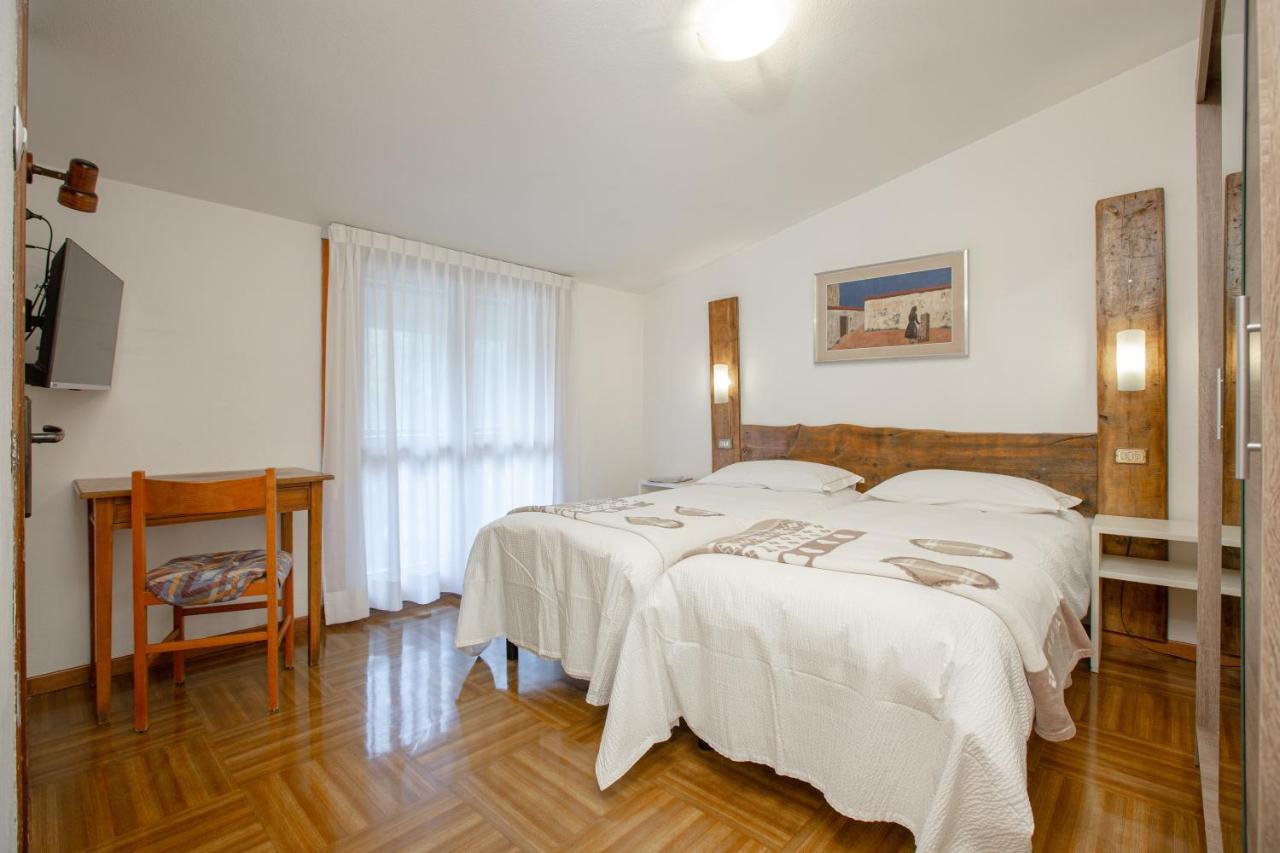 Hotel Biancospino Lanzada エクステリア 写真