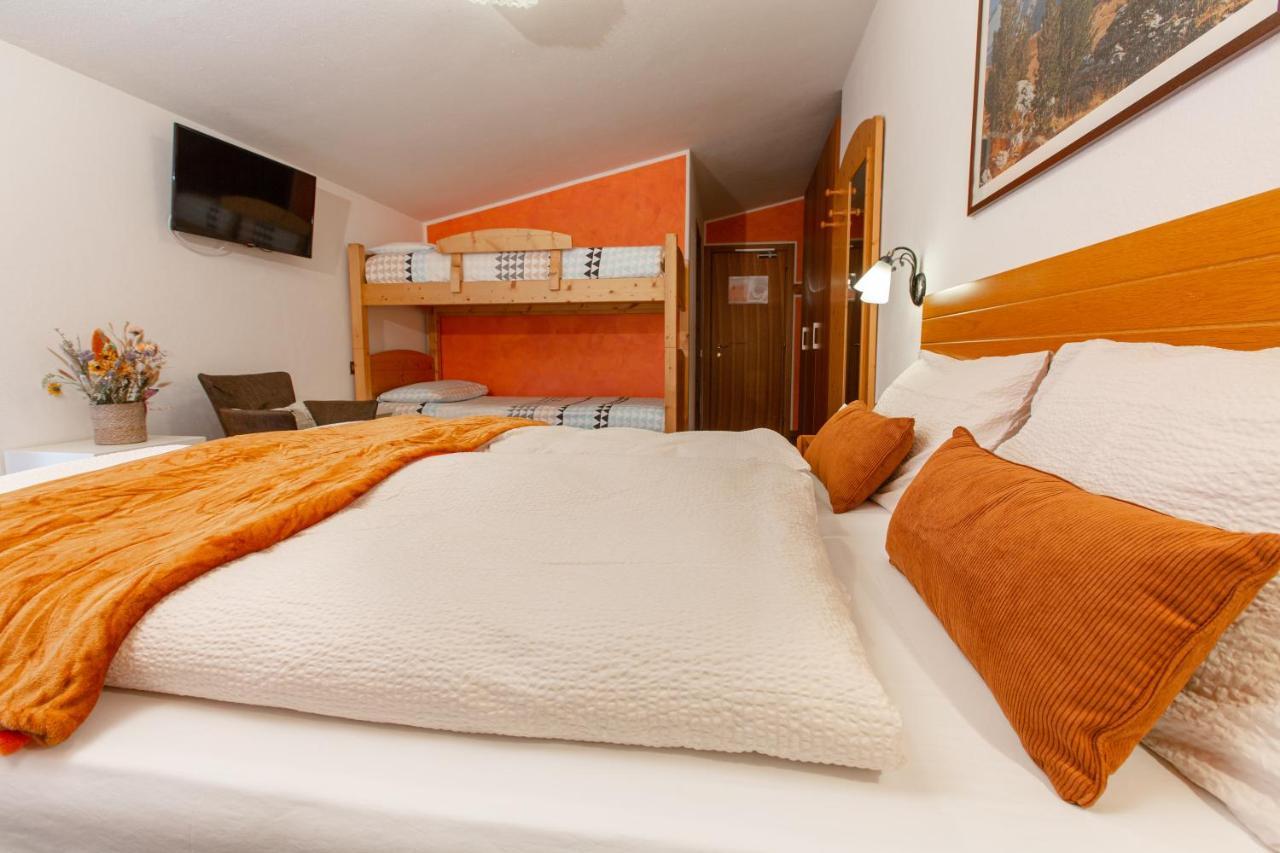 Hotel Biancospino Lanzada エクステリア 写真