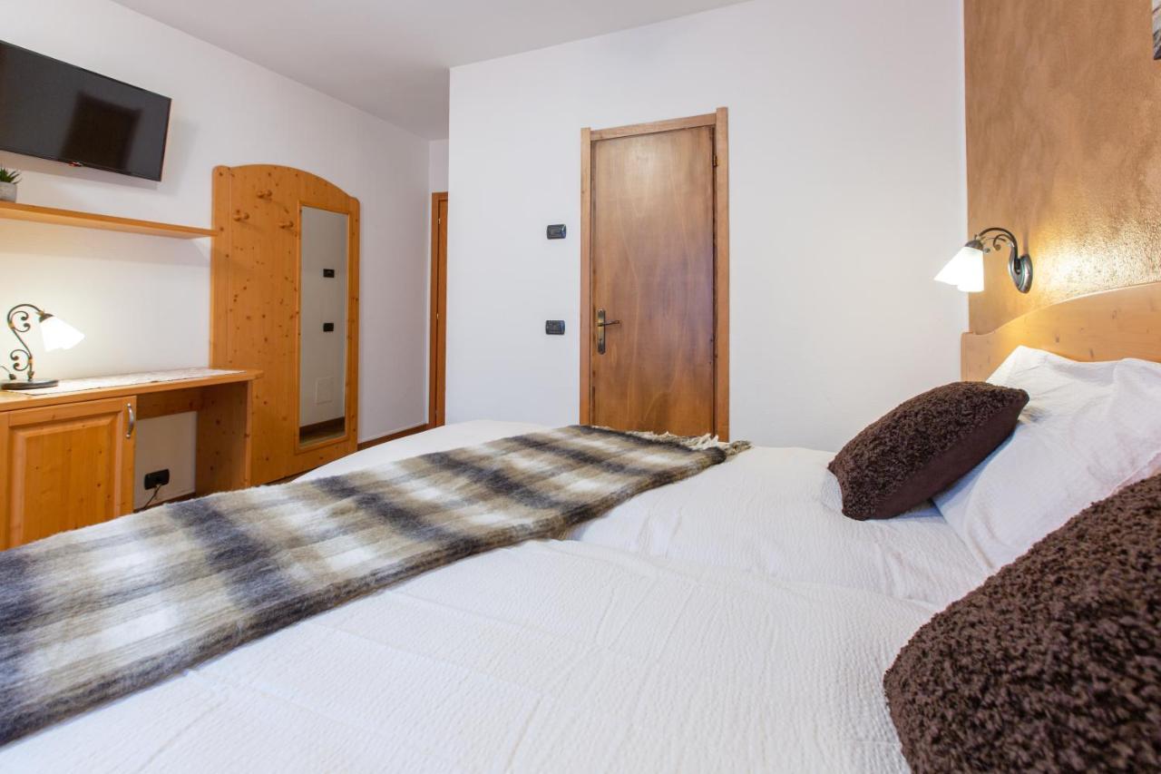 Hotel Biancospino Lanzada エクステリア 写真