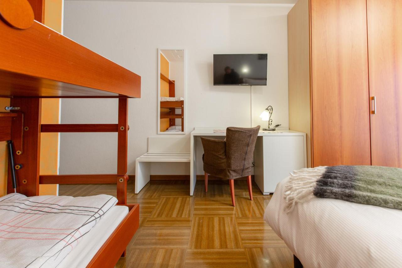 Hotel Biancospino Lanzada エクステリア 写真