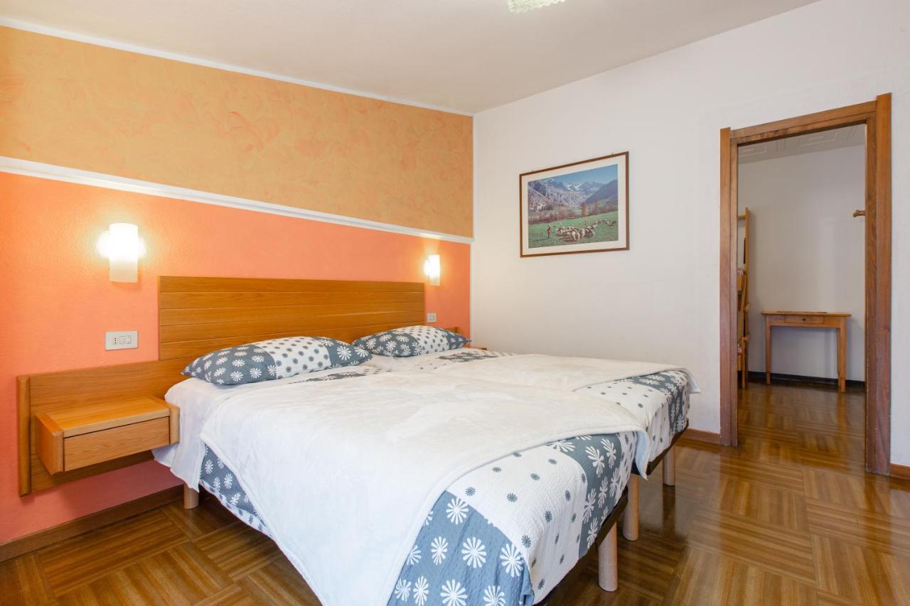Hotel Biancospino Lanzada エクステリア 写真