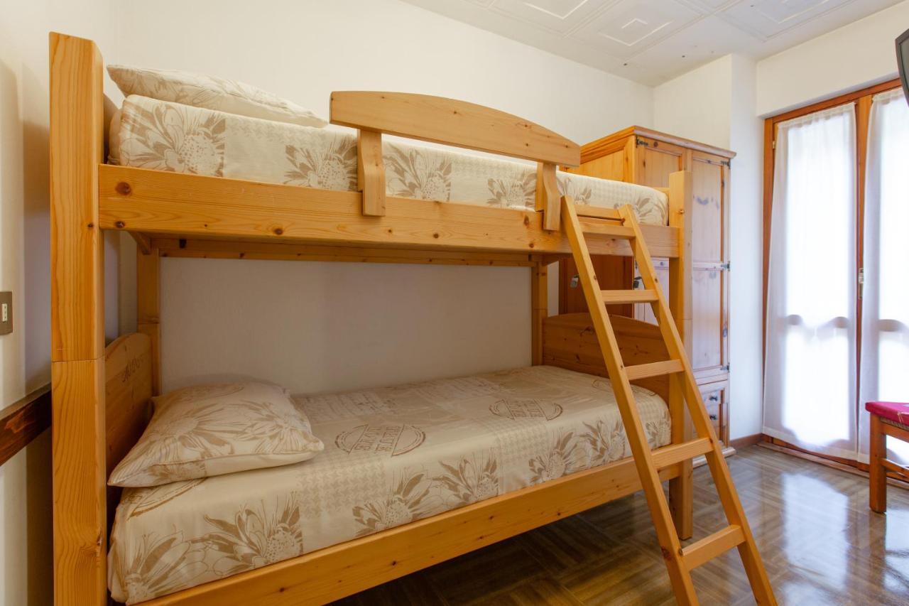 Hotel Biancospino Lanzada エクステリア 写真