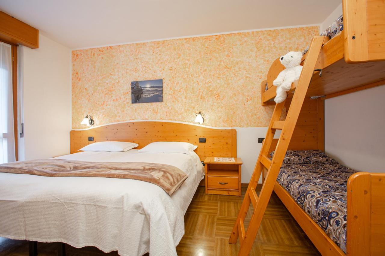 Hotel Biancospino Lanzada エクステリア 写真