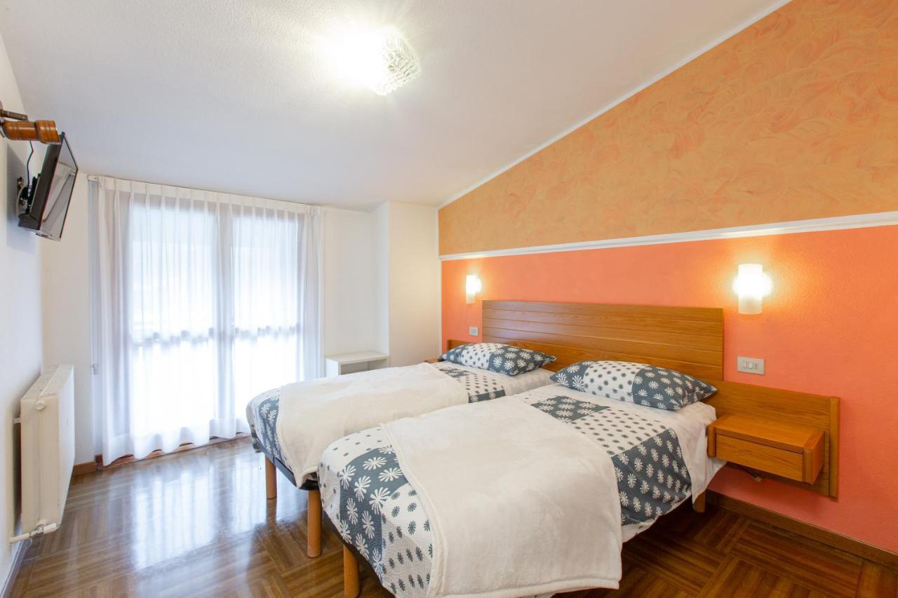 Hotel Biancospino Lanzada エクステリア 写真
