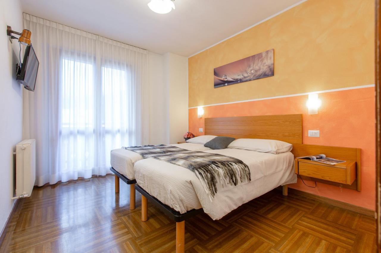 Hotel Biancospino Lanzada エクステリア 写真