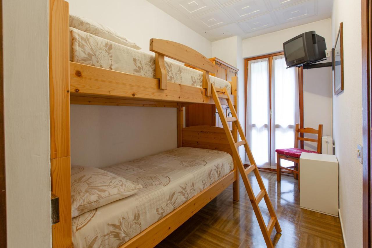 Hotel Biancospino Lanzada エクステリア 写真