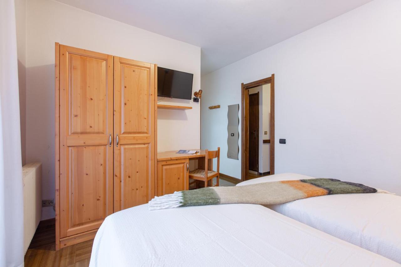 Hotel Biancospino Lanzada エクステリア 写真