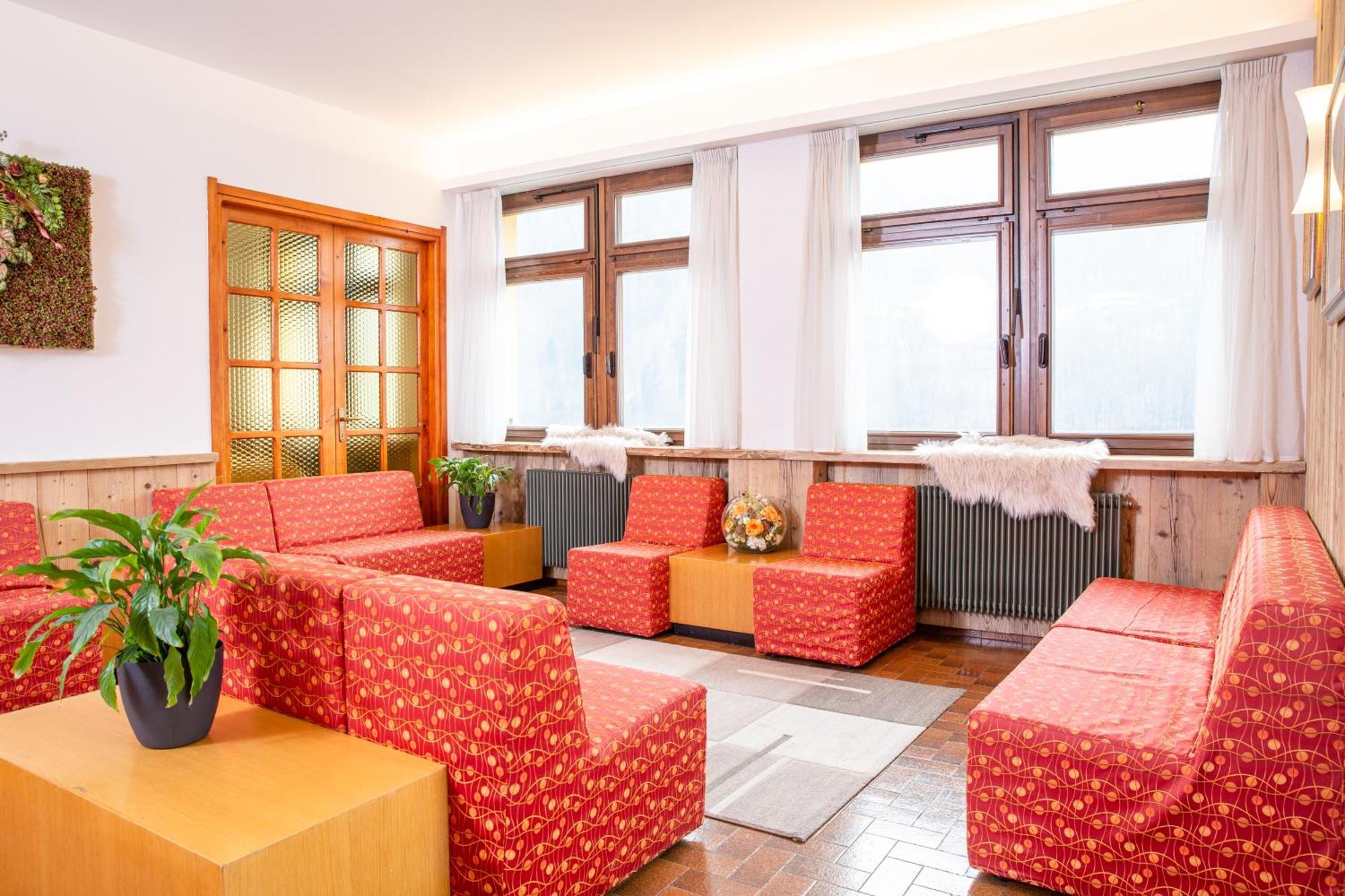 Hotel Biancospino Lanzada エクステリア 写真